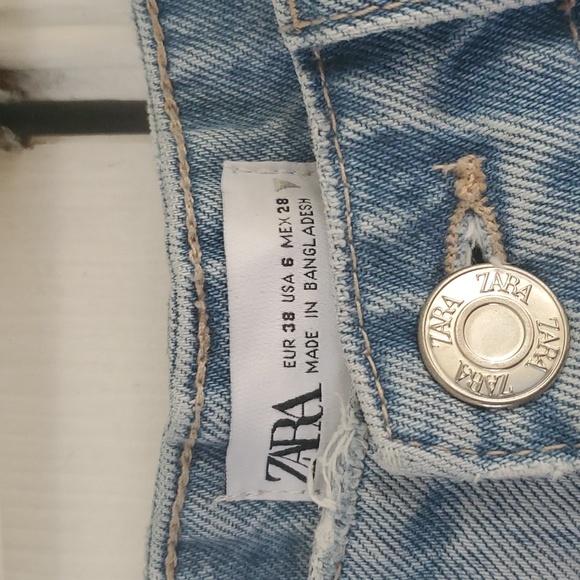 Zara Ripped Jeans - Picture 2 of 3